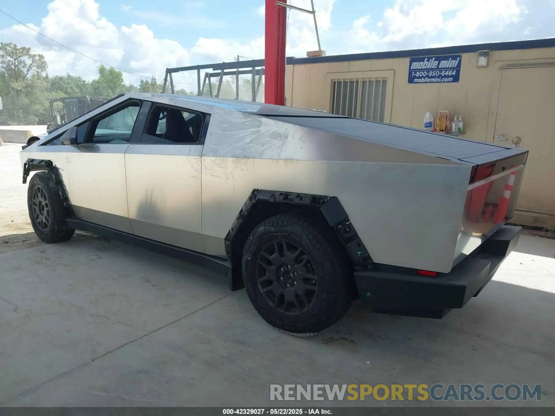 13 fotografías del automóvil dañado 7G2CEHEE0SA059937 TESLA CYBERTRUCK 2025