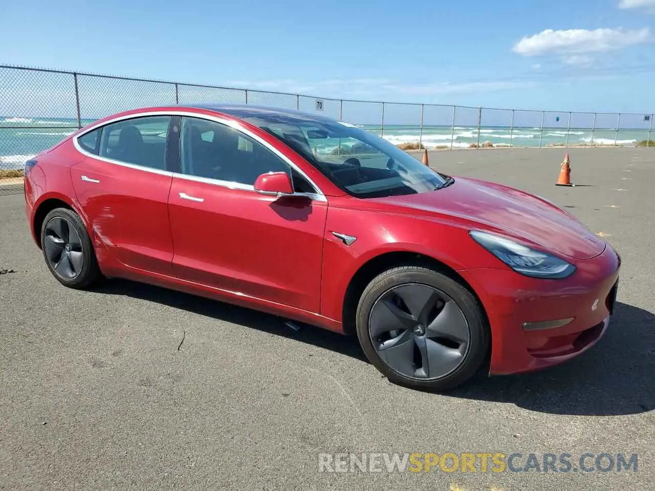 4 fotografías del automóvil dañado 5YJ3E1EA0KF230566 TESLA MODEL 3 2019