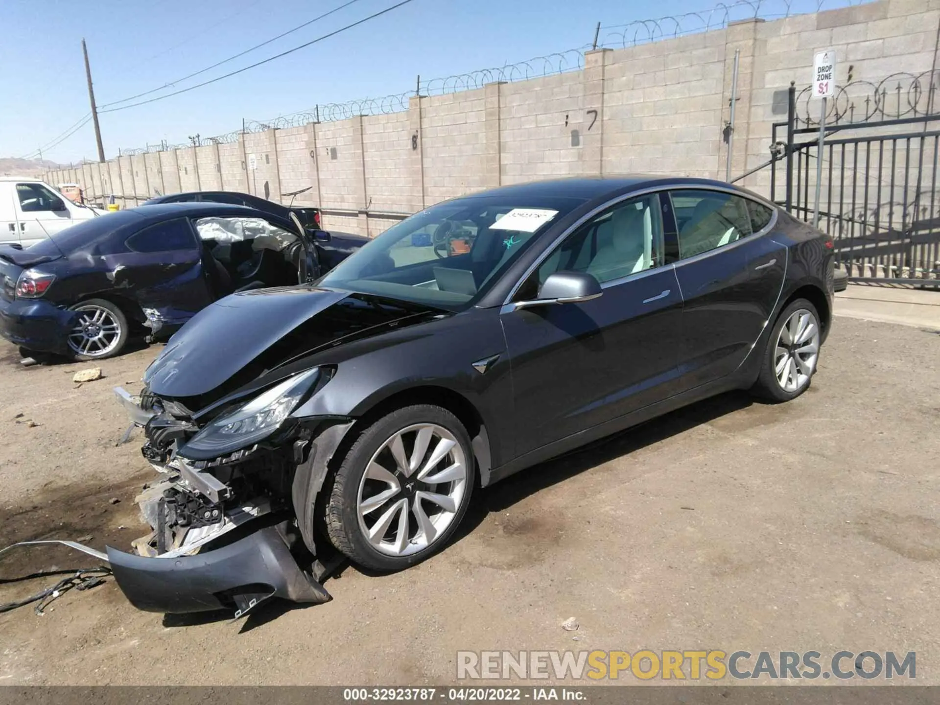 2 fotografías del automóvil dañado 5YJ3E1EA0KF302592 TESLA MODEL 3 2019