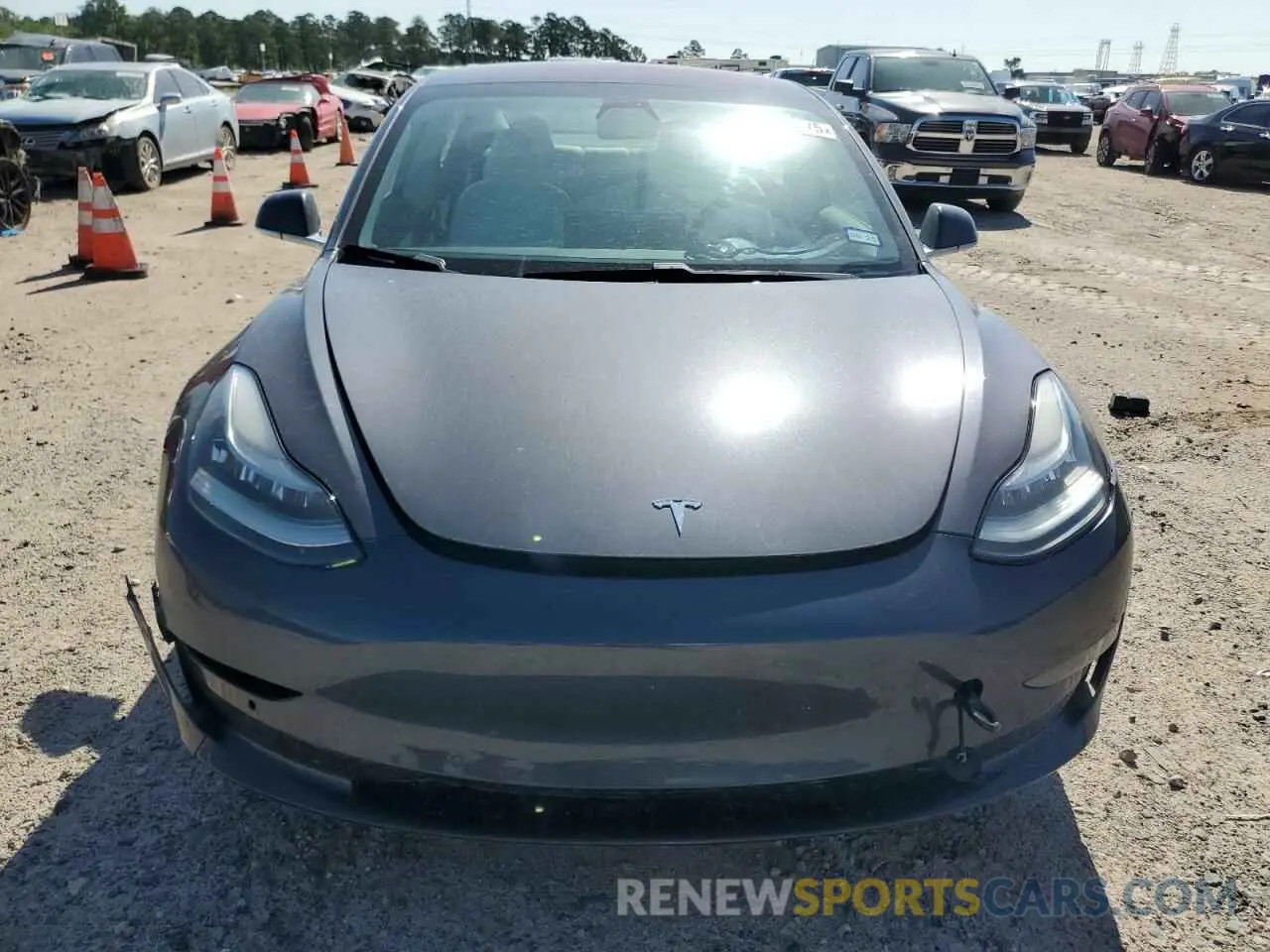 5 fotografías del automóvil dañado 5YJ3E1EA0KF312054 TESLA MODEL 3 2019