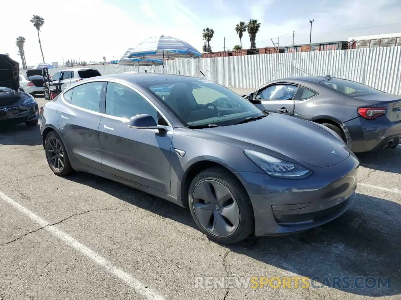 4 fotografías del automóvil dañado 5YJ3E1EA0KF411182 TESLA MODEL 3 2019