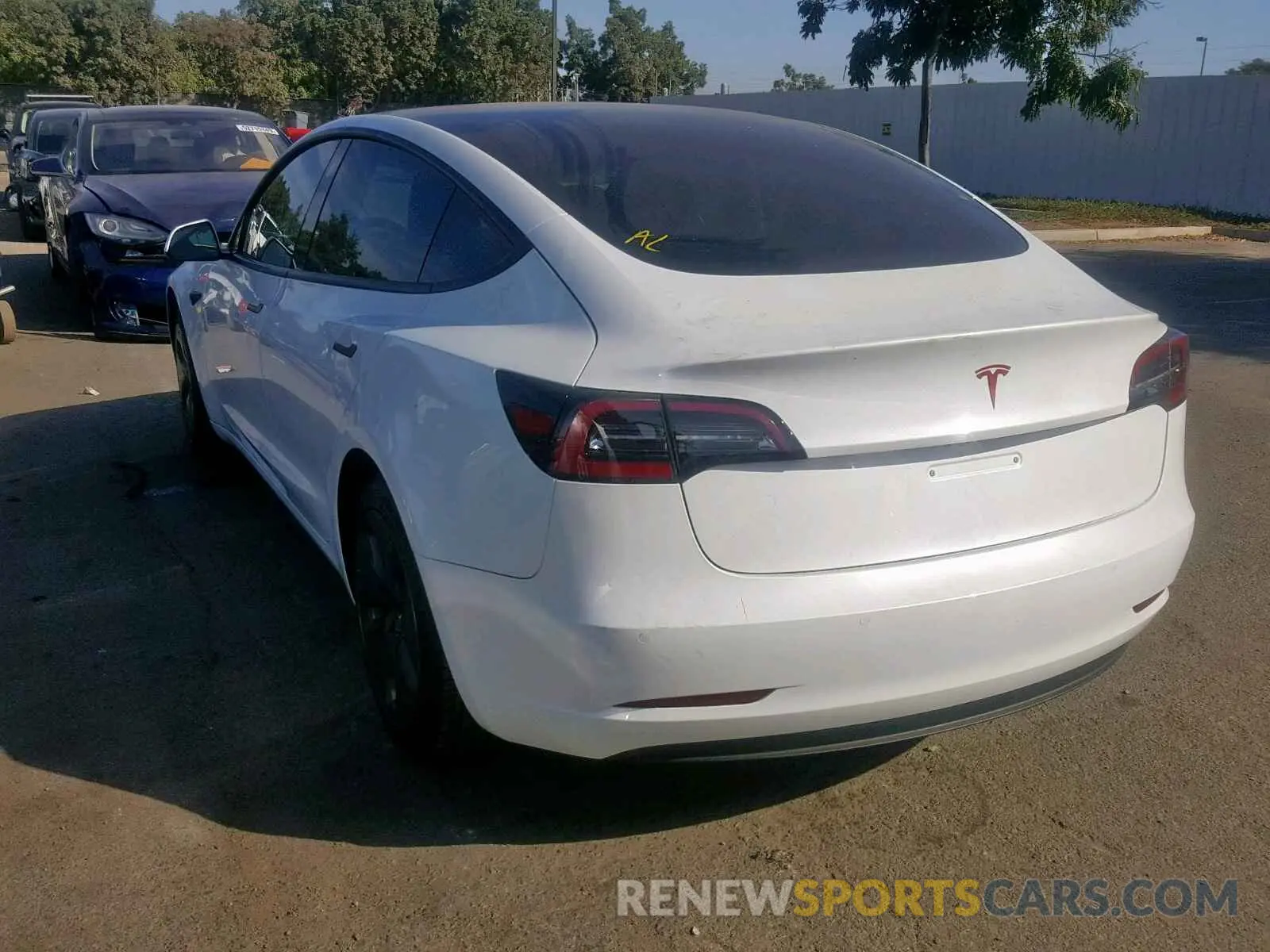 3 fotografías del automóvil dañado 5YJ3E1EA0KF416026 TESLA MODEL 3 2019