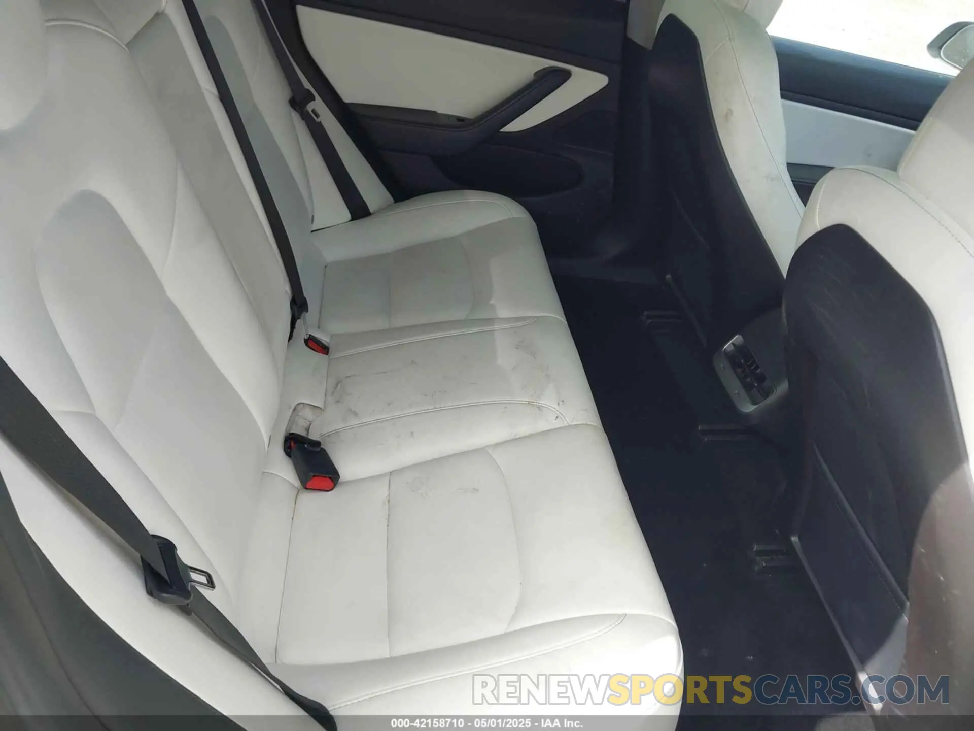 8 fotografías del automóvil dañado 5YJ3E1EA0KF419427 TESLA MODEL 3 2019