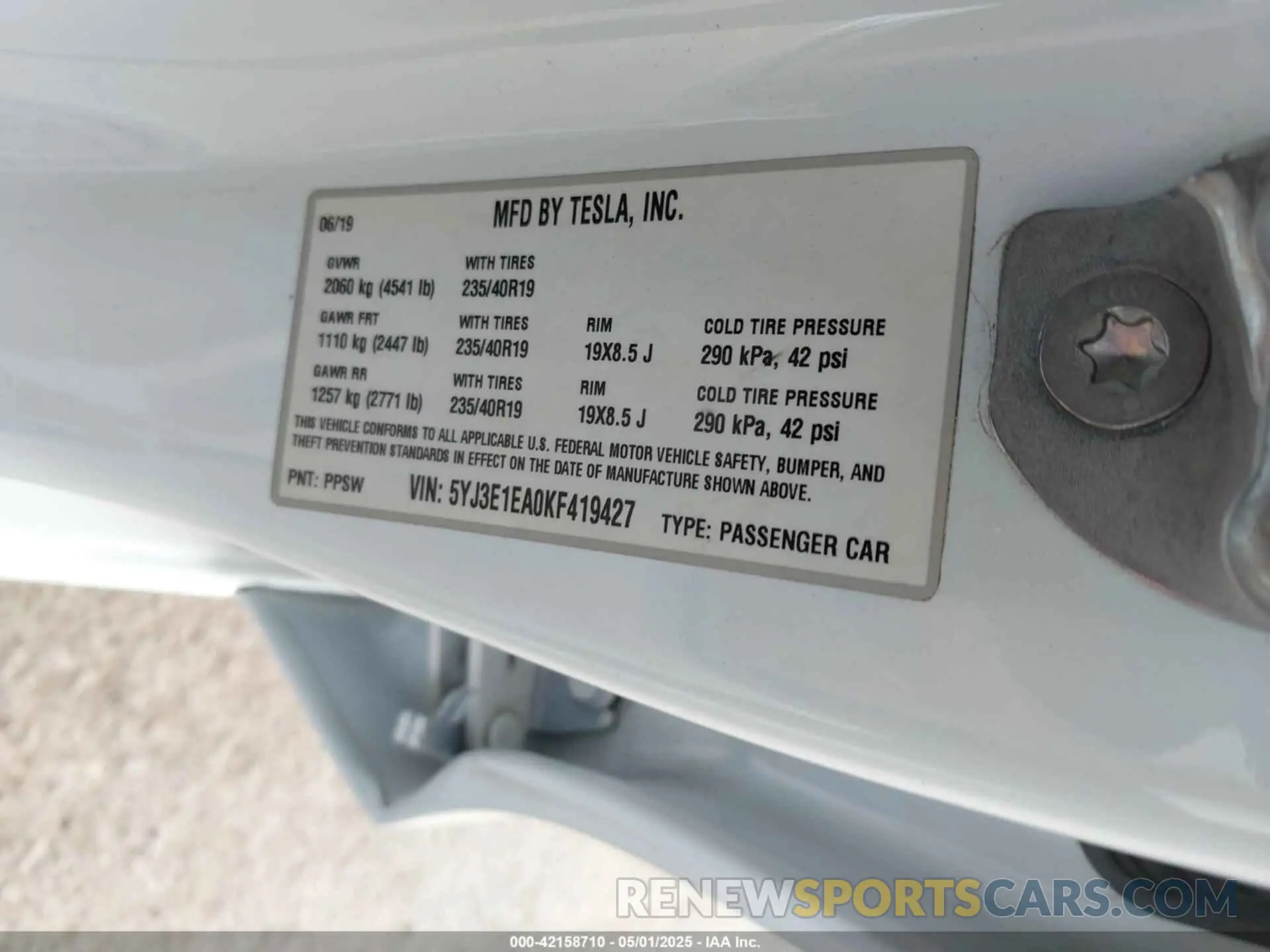 9 fotografías del automóvil dañado 5YJ3E1EA0KF419427 TESLA MODEL 3 2019