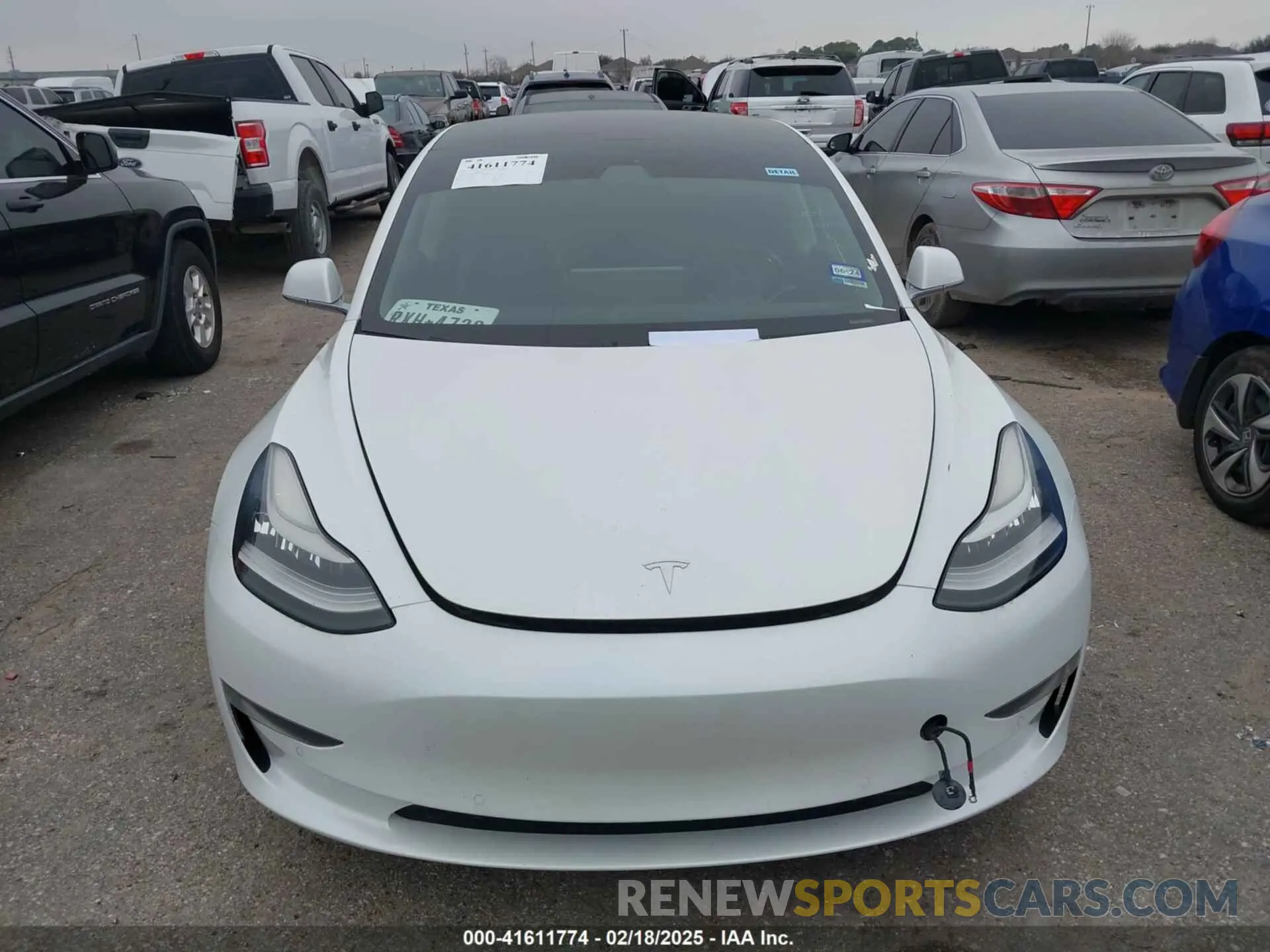 11 fotografías del automóvil dañado 5YJ3E1EA0KF425244 TESLA MODEL 3 2019