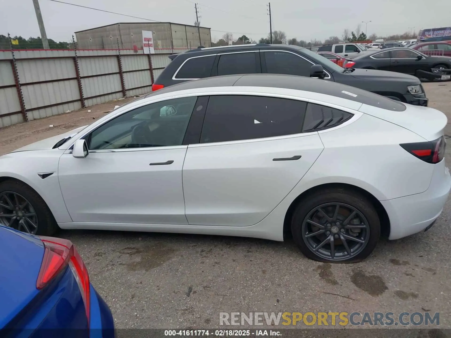 13 fotografías del automóvil dañado 5YJ3E1EA0KF425244 TESLA MODEL 3 2019