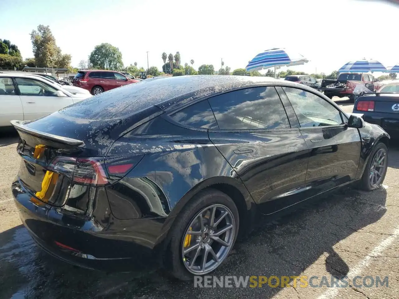 3 fotografías del automóvil dañado 5YJ3E1EA0KF431948 TESLA MODEL 3 2019