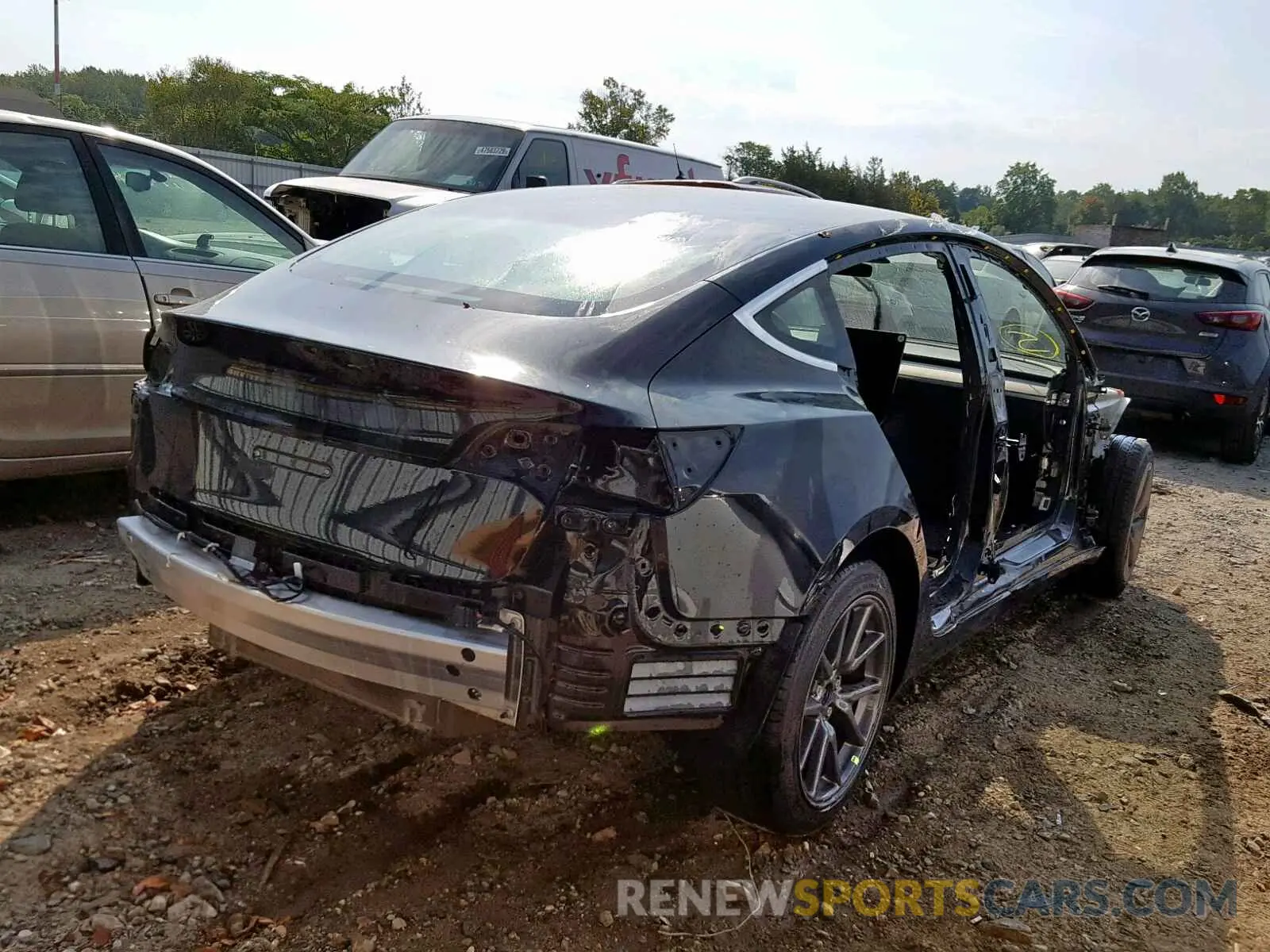 4 fotografías del automóvil dañado 5YJ3E1EA0KF434803 TESLA MODEL 3 2019
