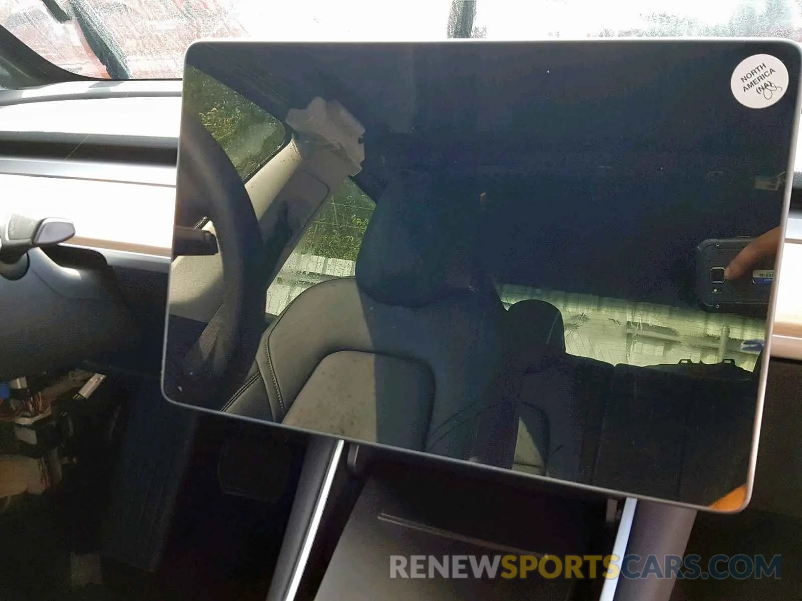 8 fotografías del automóvil dañado 5YJ3E1EA0KF434803 TESLA MODEL 3 2019