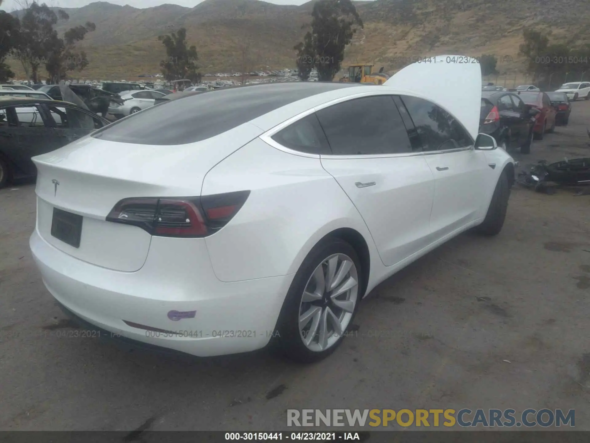 4 fotografías del automóvil dañado 5YJ3E1EA0KF436275 TESLA MODEL 3 2019