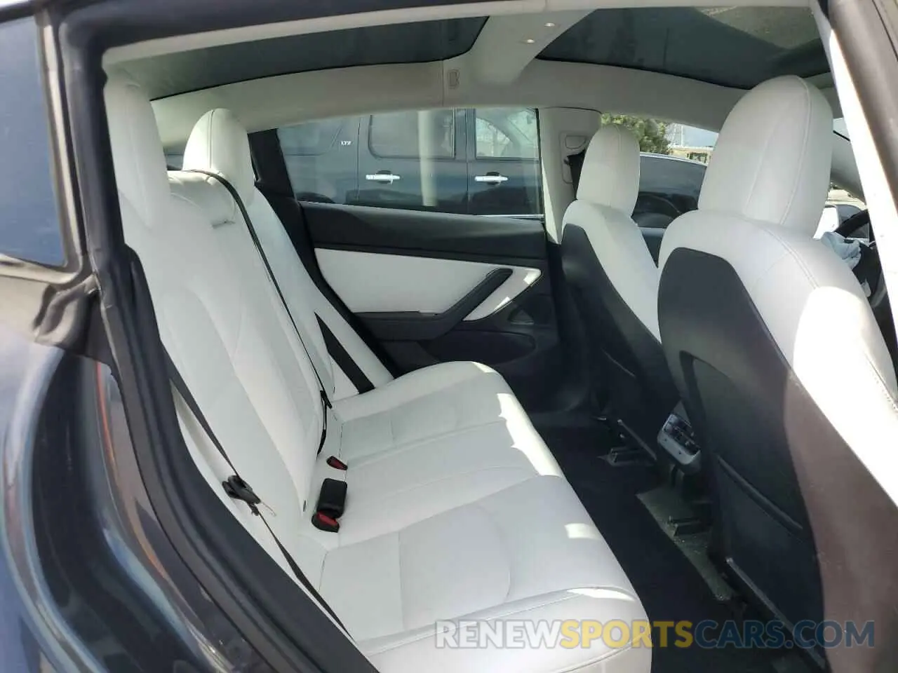 11 fotografías del automóvil dañado 5YJ3E1EA0KF445185 TESLA MODEL 3 2019