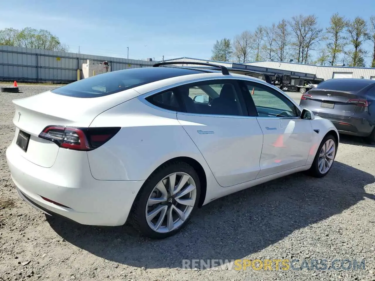 3 fotografías del automóvil dañado 5YJ3E1EA0KF484178 TESLA MODEL 3 2019