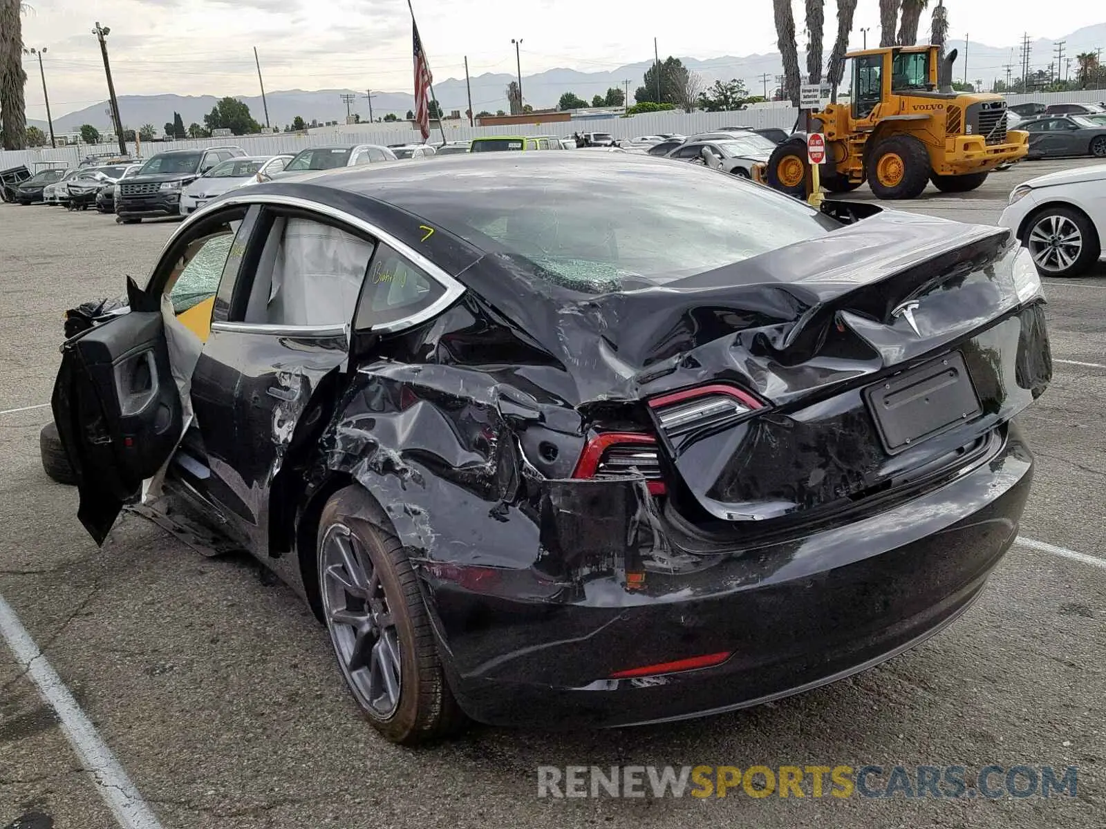 3 fotografías del automóvil dañado 5YJ3E1EA1KF296558 TESLA MODEL 3 2019