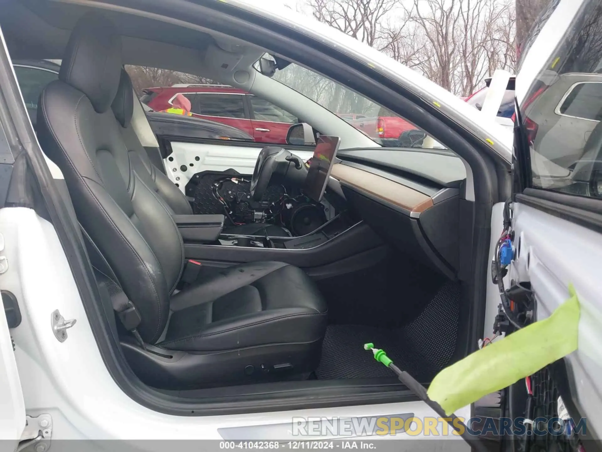 5 fotografías del automóvil dañado 5YJ3E1EA1KF299833 TESLA MODEL 3 2019