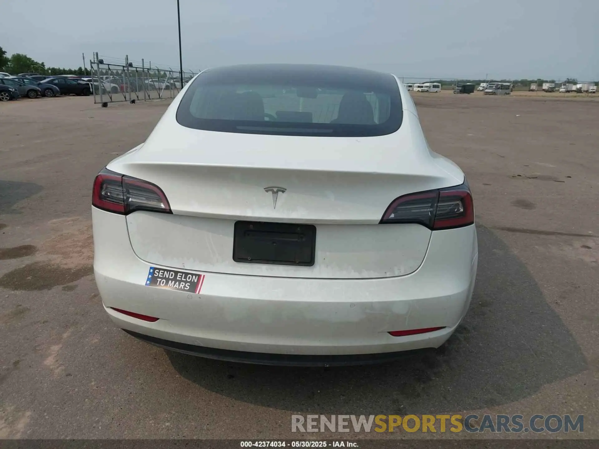 16 fotografías del automóvil dañado 5YJ3E1EA1KF310118 TESLA MODEL 3 2019