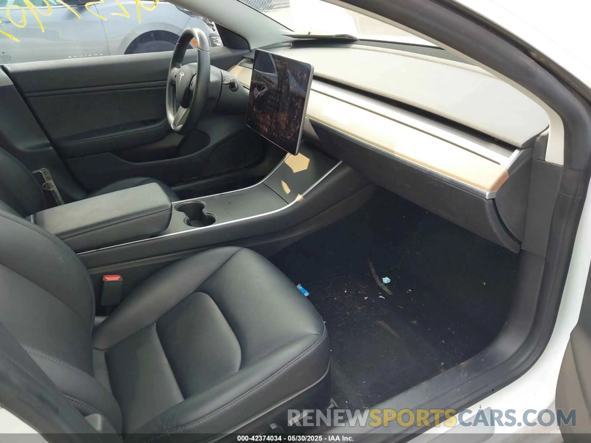 5 fotografías del automóvil dañado 5YJ3E1EA1KF310118 TESLA MODEL 3 2019