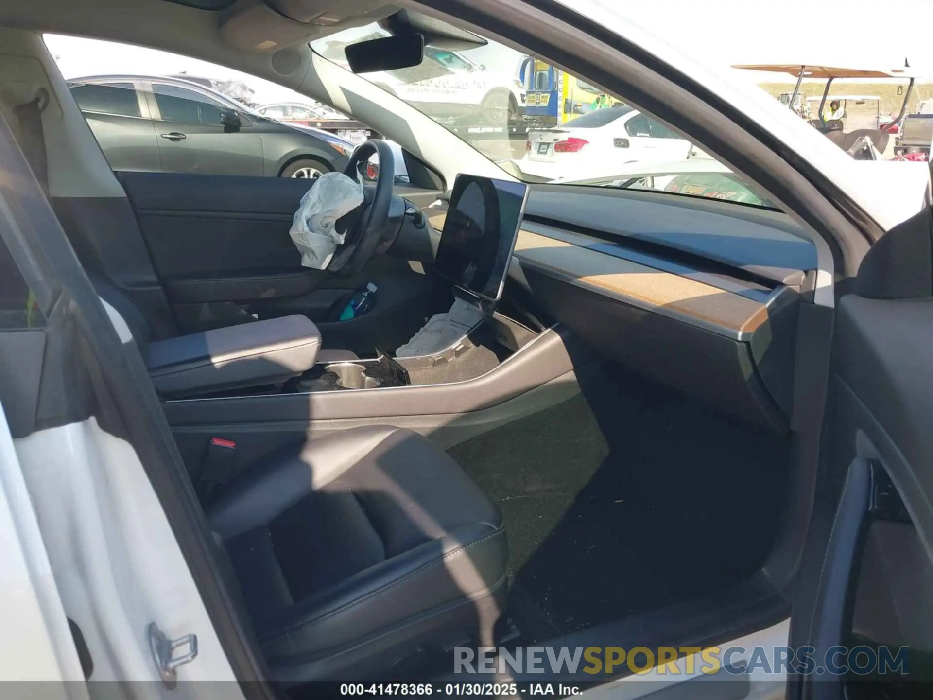5 fotografías del automóvil dañado 5YJ3E1EA1KF417587 TESLA MODEL 3 2019