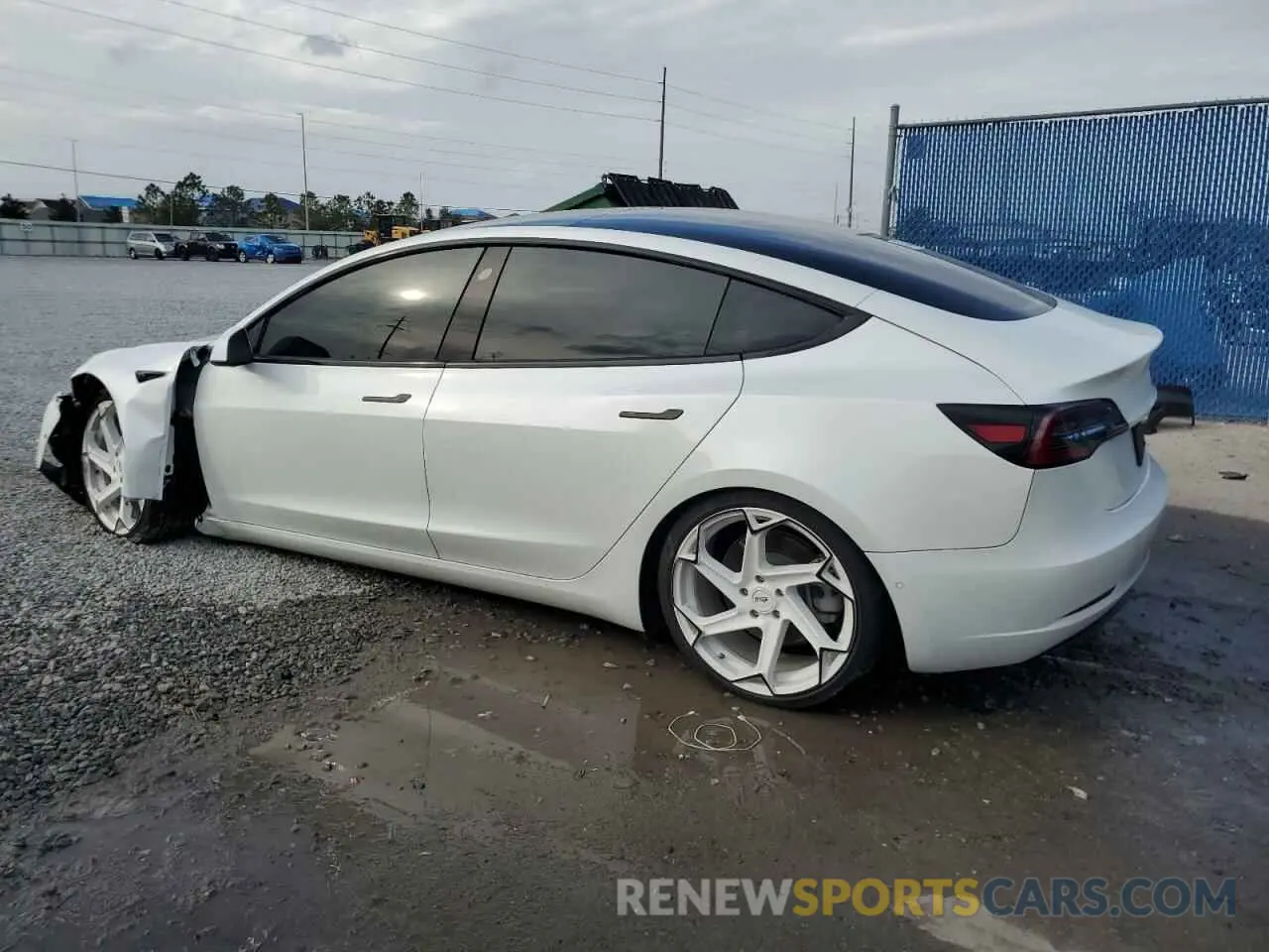 2 fotografías del automóvil dañado 5YJ3E1EA1KF482519 TESLA MODEL 3 2019