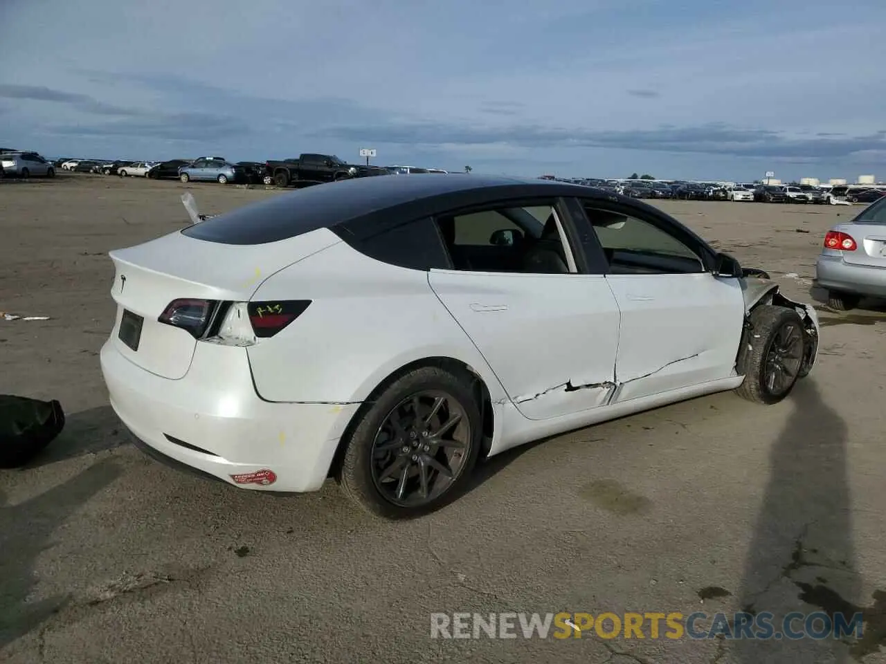 3 fotografías del automóvil dañado 5YJ3E1EA1KF485677 TESLA MODEL 3 2019
