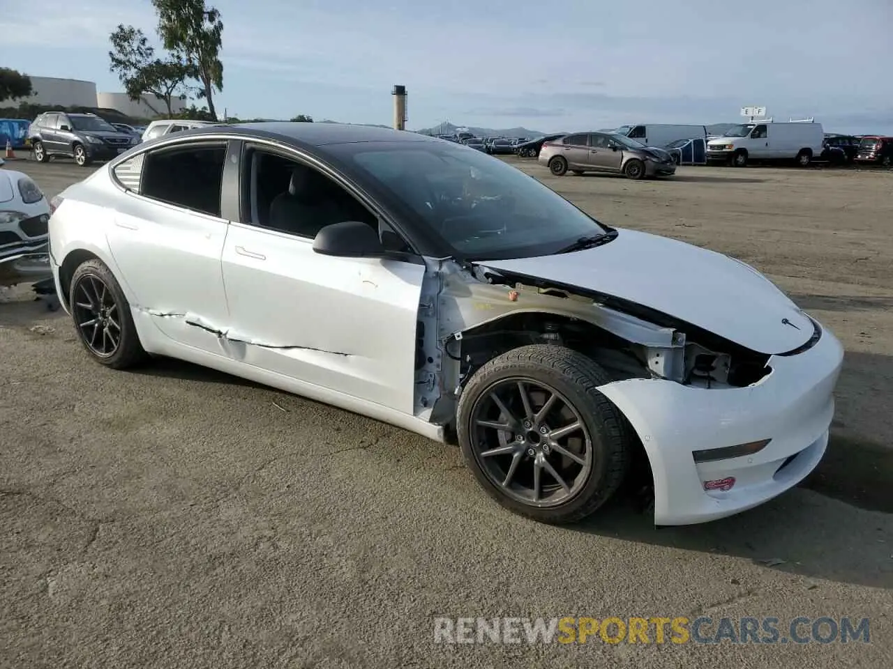 4 fotografías del automóvil dañado 5YJ3E1EA1KF485677 TESLA MODEL 3 2019