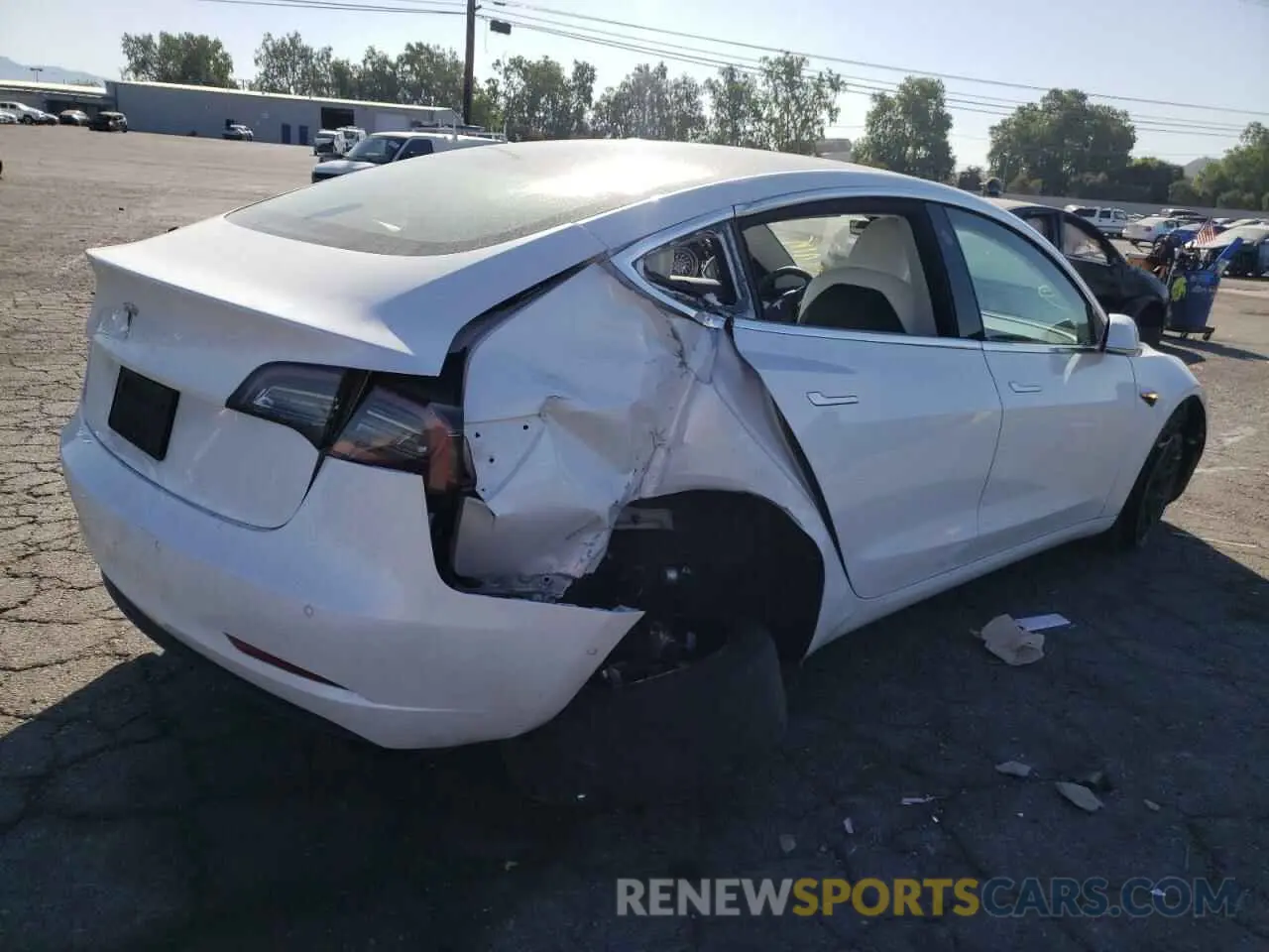 4 fotografías del automóvil dañado 5YJ3E1EA1KF486490 TESLA MODEL 3 2019