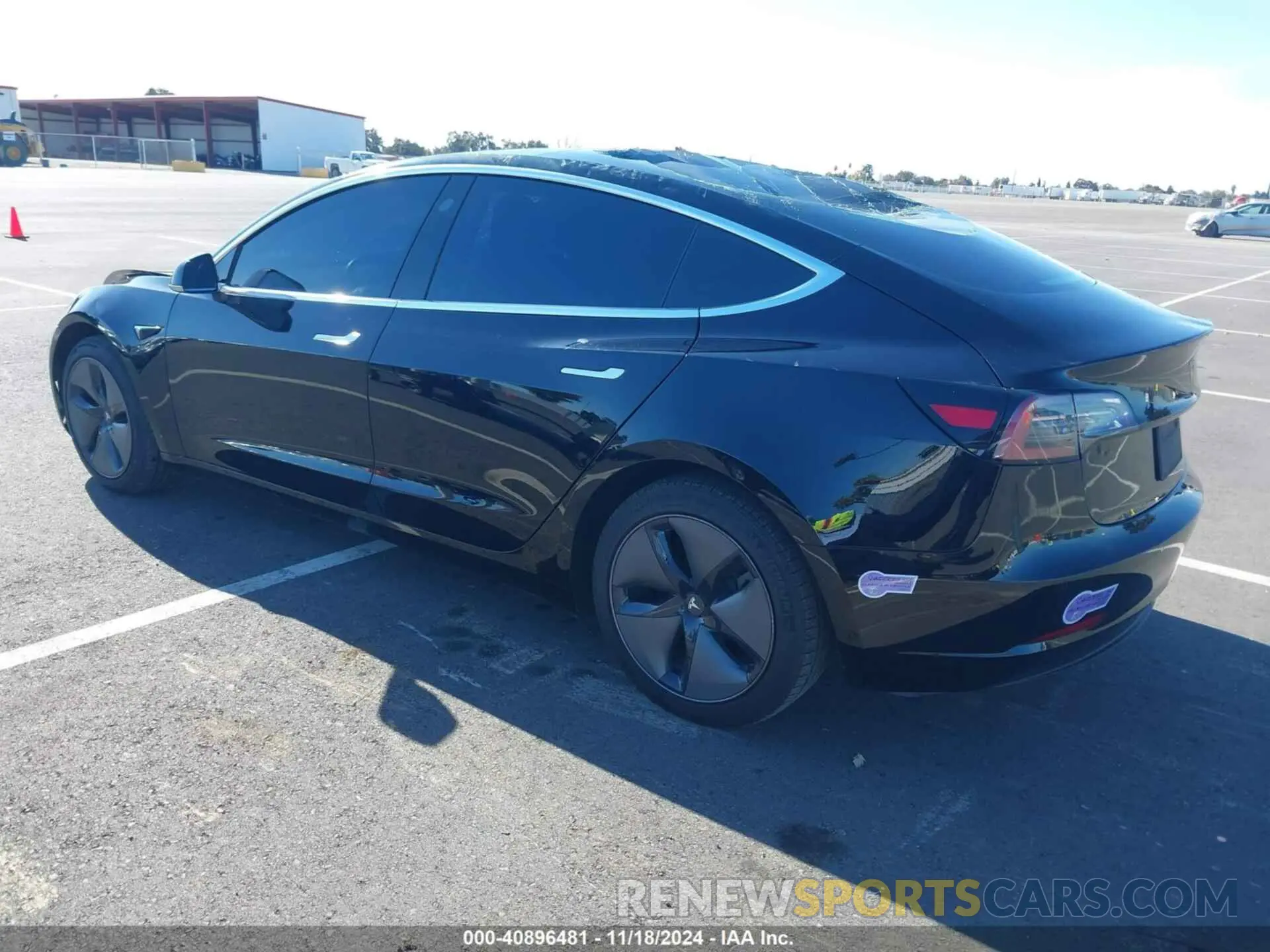 3 fotografías del automóvil dañado 5YJ3E1EA2KF189986 TESLA MODEL 3 2019