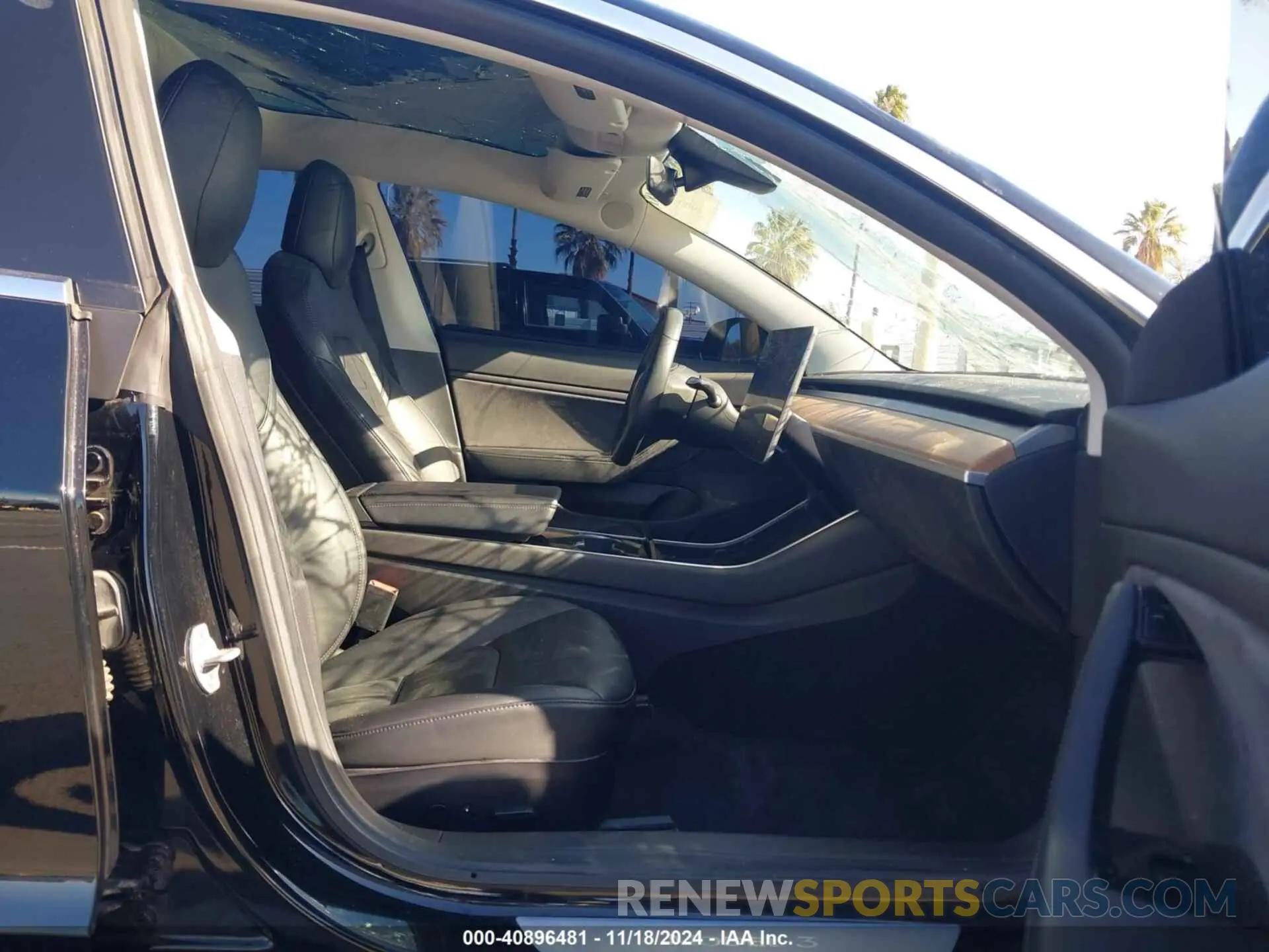 5 fotografías del automóvil dañado 5YJ3E1EA2KF189986 TESLA MODEL 3 2019