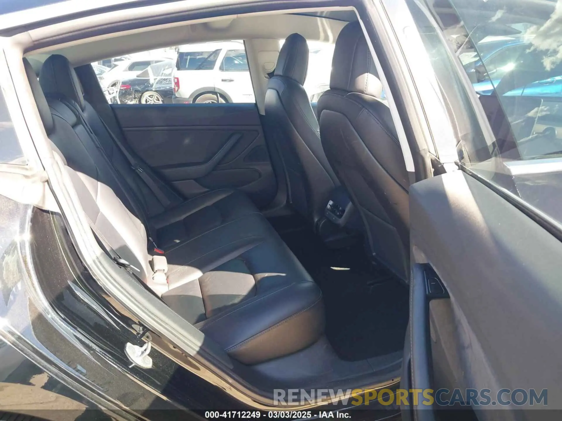 8 fotografías del automóvil dañado 5YJ3E1EA2KF296696 TESLA MODEL 3 2019