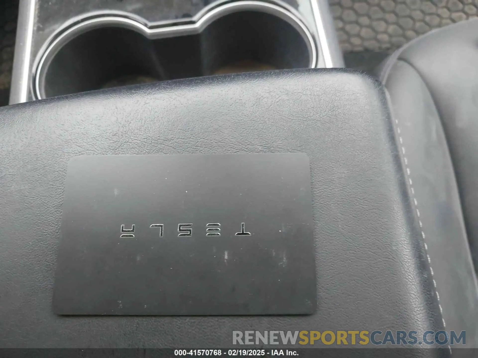 11 fotografías del automóvil dañado 5YJ3E1EA2KF299730 TESLA MODEL 3 2019
