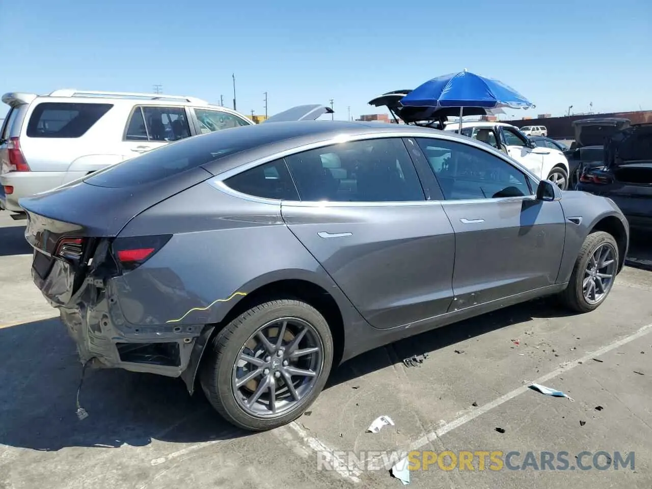 3 fotografías del automóvil dañado 5YJ3E1EA2KF307549 TESLA MODEL 3 2019