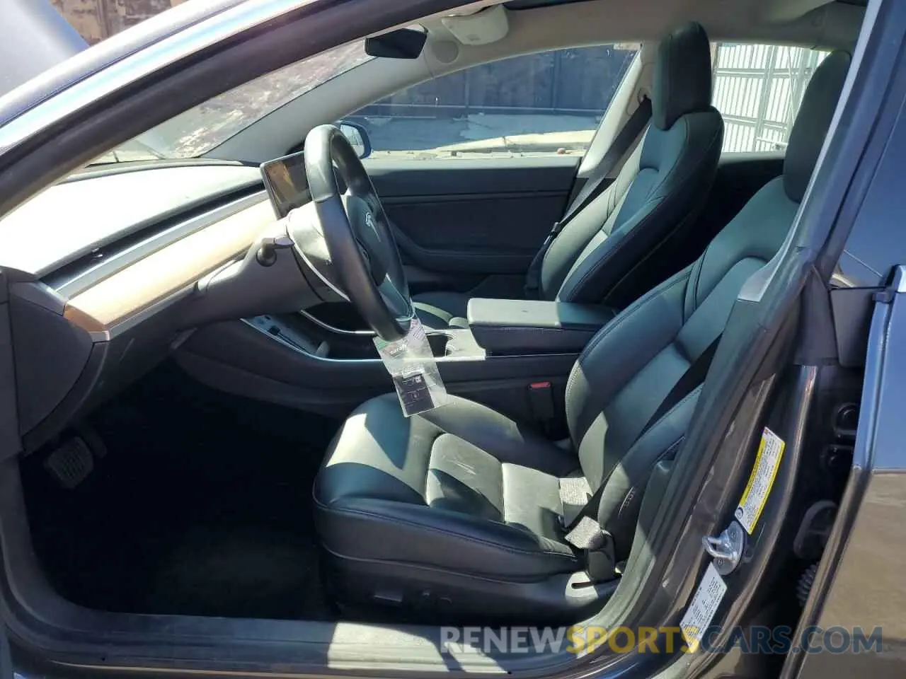 7 fotografías del automóvil dañado 5YJ3E1EA2KF307549 TESLA MODEL 3 2019