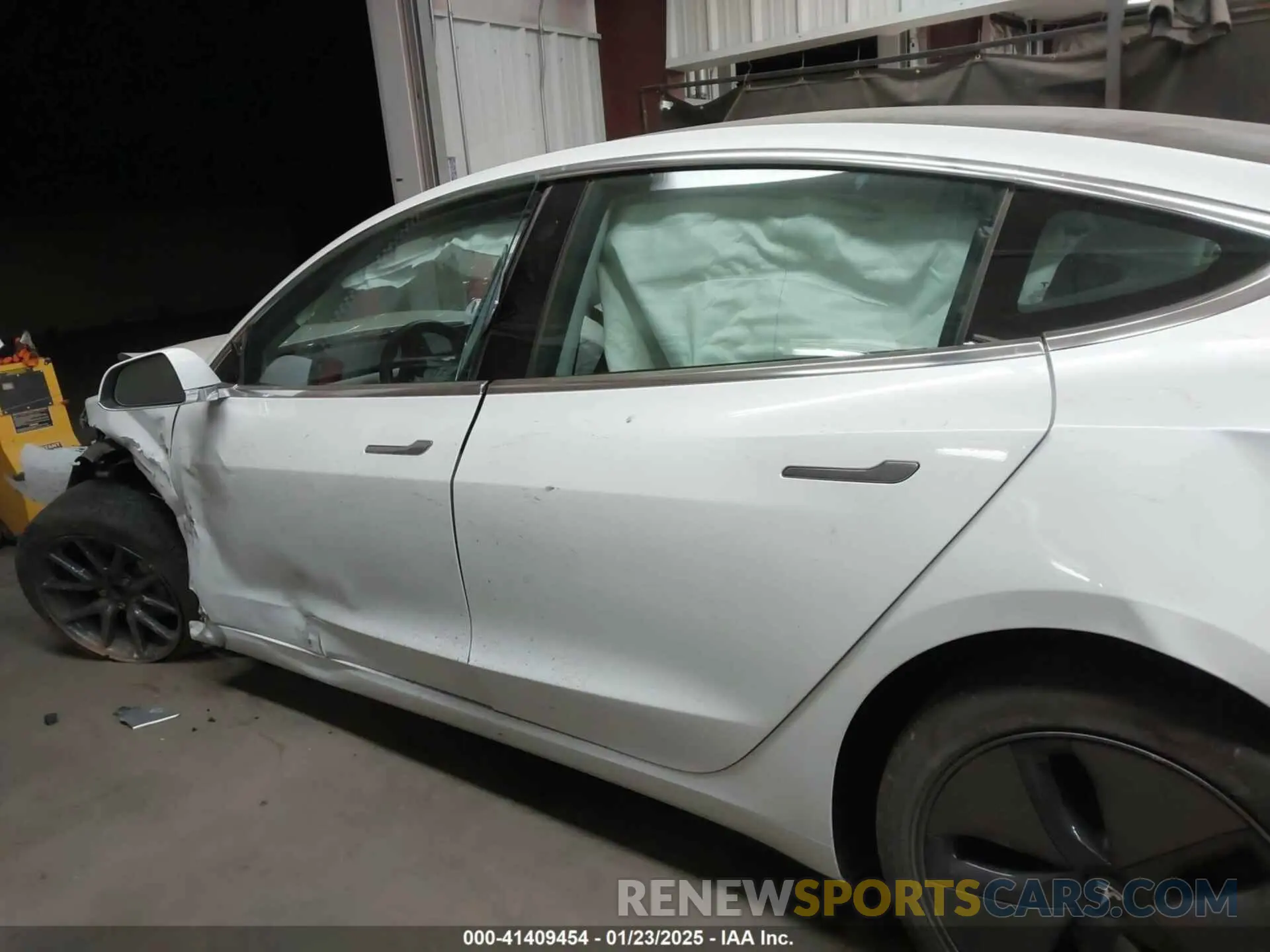 13 fotografías del automóvil dañado 5YJ3E1EA2KF317529 TESLA MODEL 3 2019
