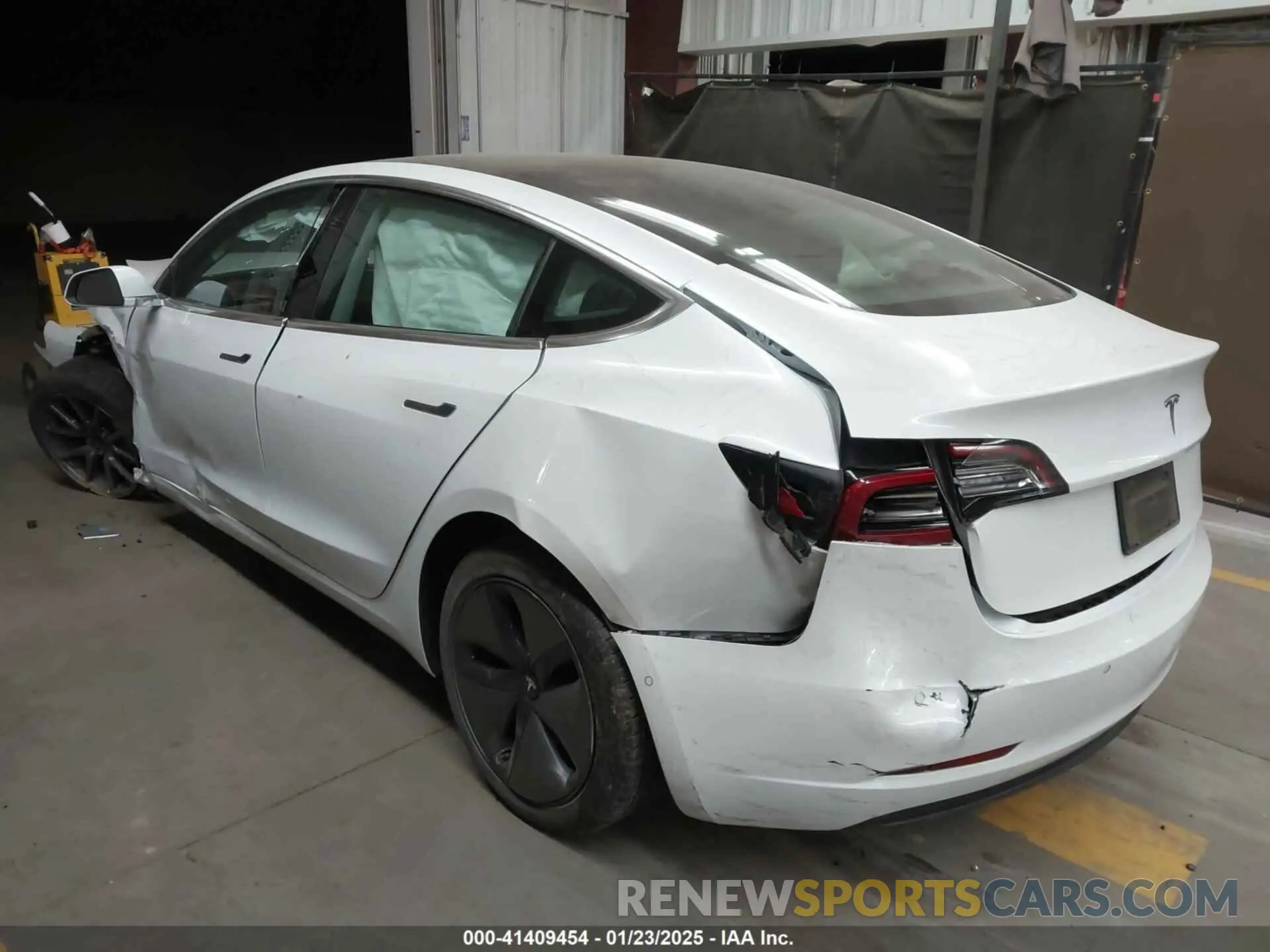 3 fotografías del automóvil dañado 5YJ3E1EA2KF317529 TESLA MODEL 3 2019