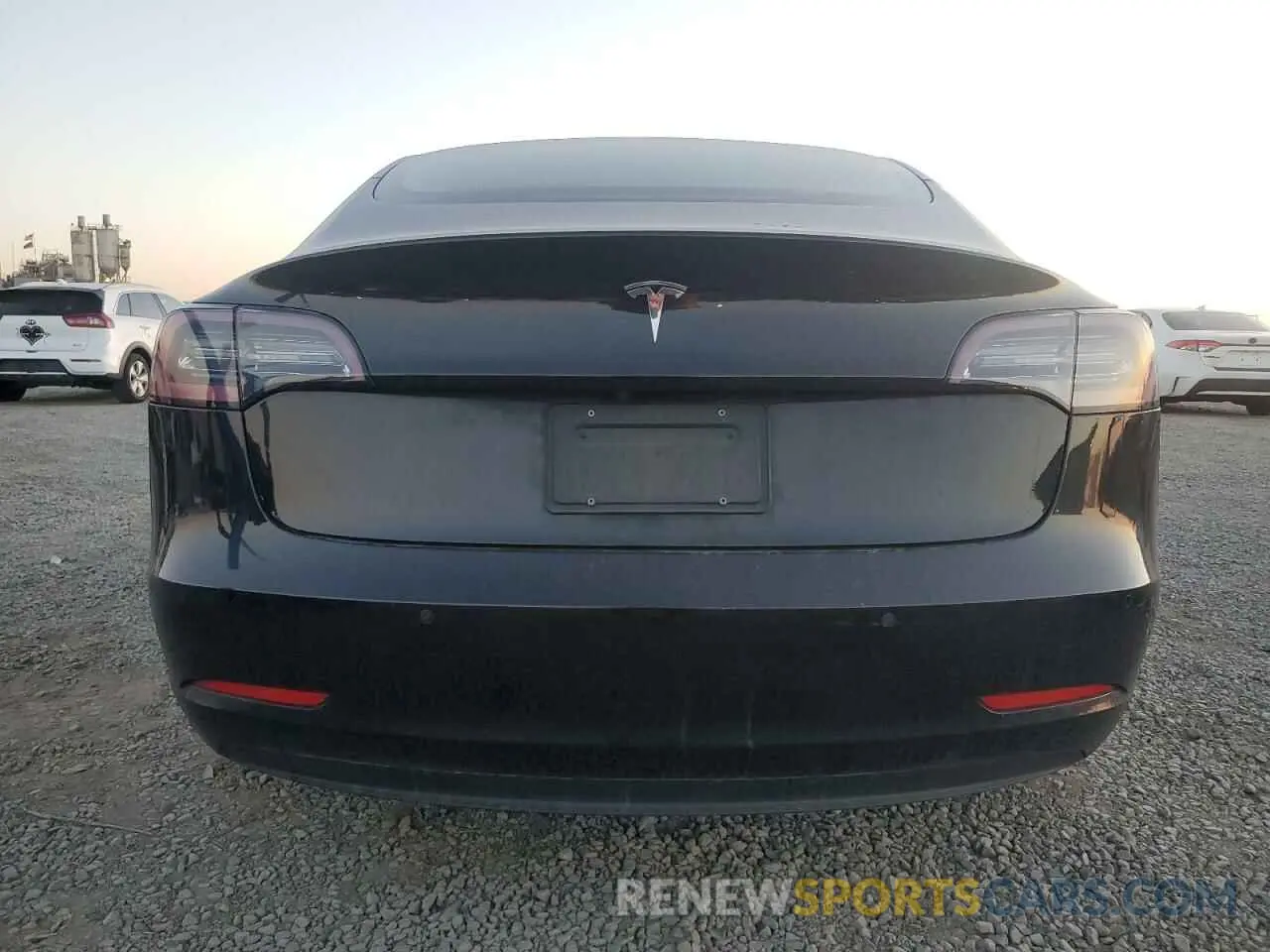 6 fotografías del automóvil dañado 5YJ3E1EA2KF327736 TESLA MODEL 3 2019