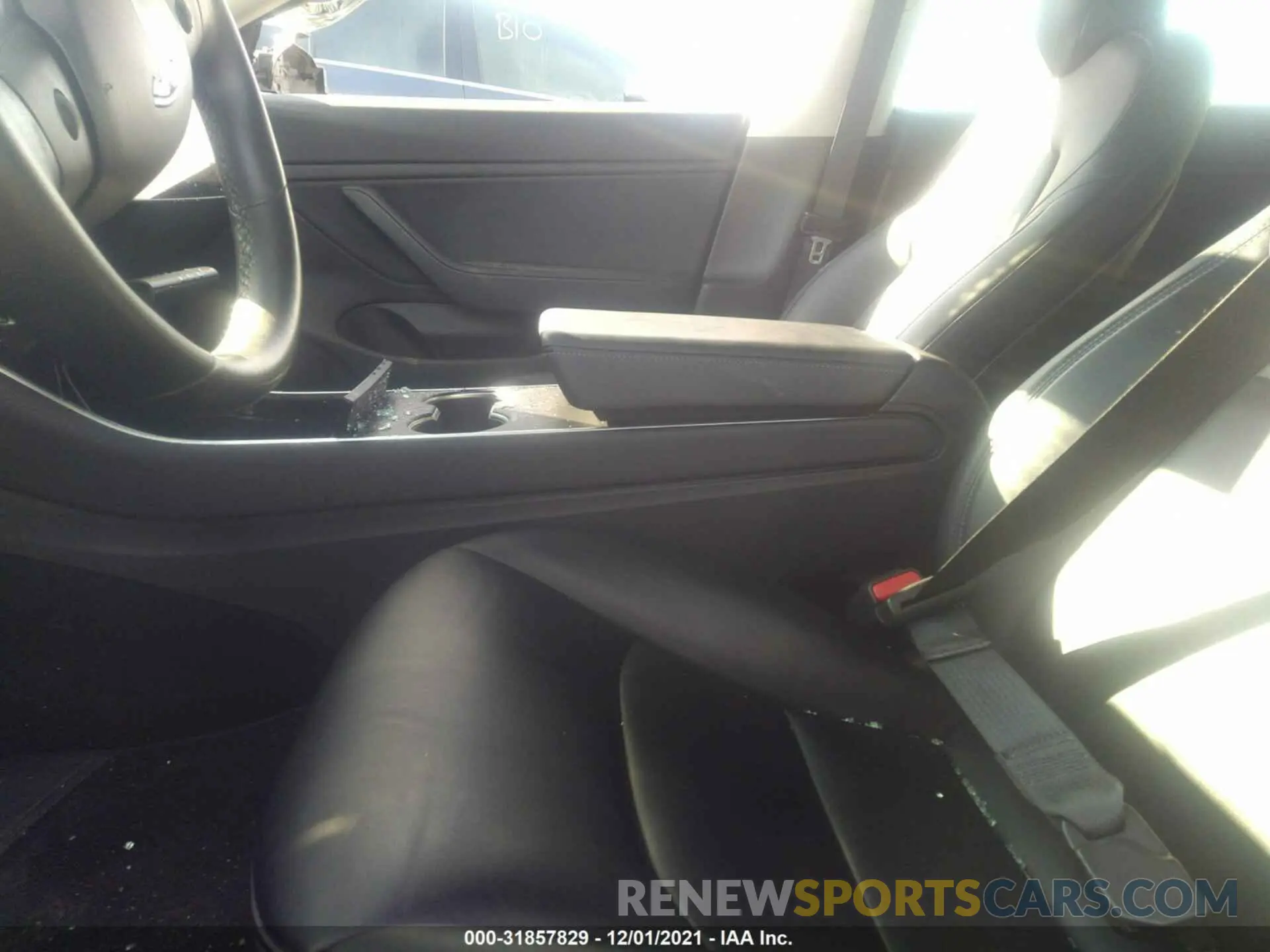 5 fotografías del automóvil dañado 5YJ3E1EA2KF396054 TESLA MODEL 3 2019