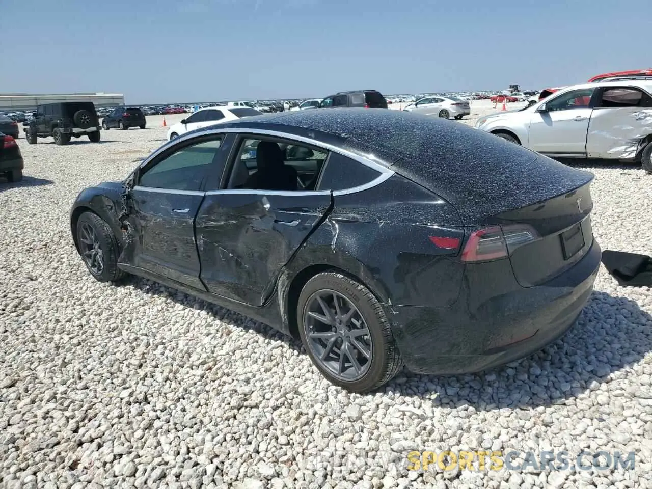 2 fotografías del automóvil dañado 5YJ3E1EA2KF399116 TESLA MODEL 3 2019