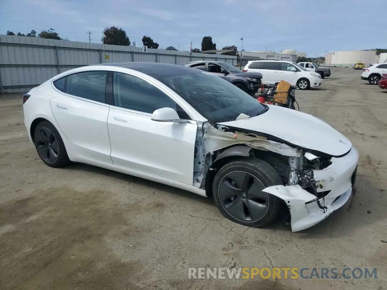 4 fotografías del automóvil dañado 5YJ3E1EA2KF415881 TESLA MODEL 3 2019