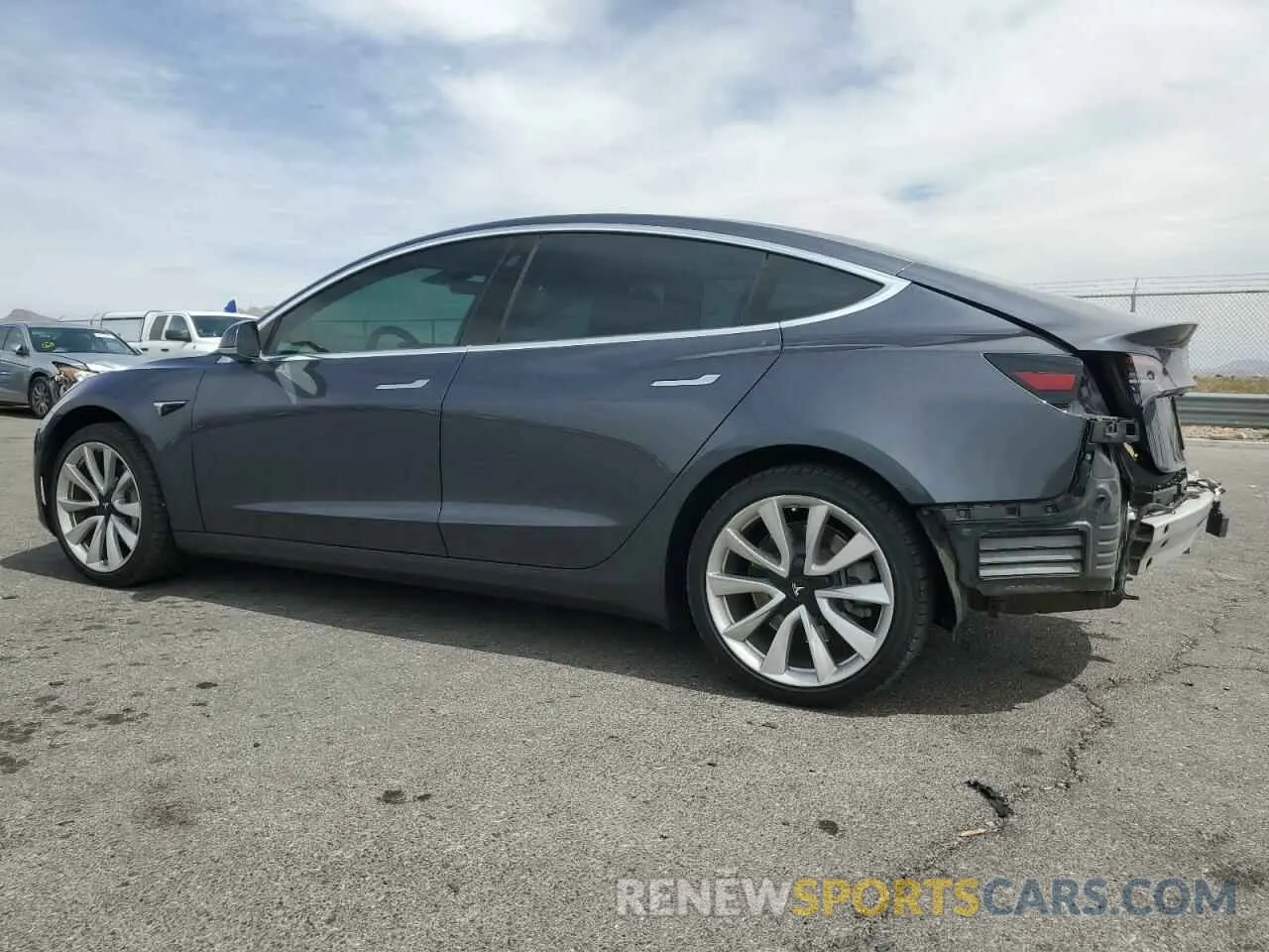 2 fotografías del automóvil dañado 5YJ3E1EA2KF417212 TESLA MODEL 3 2019