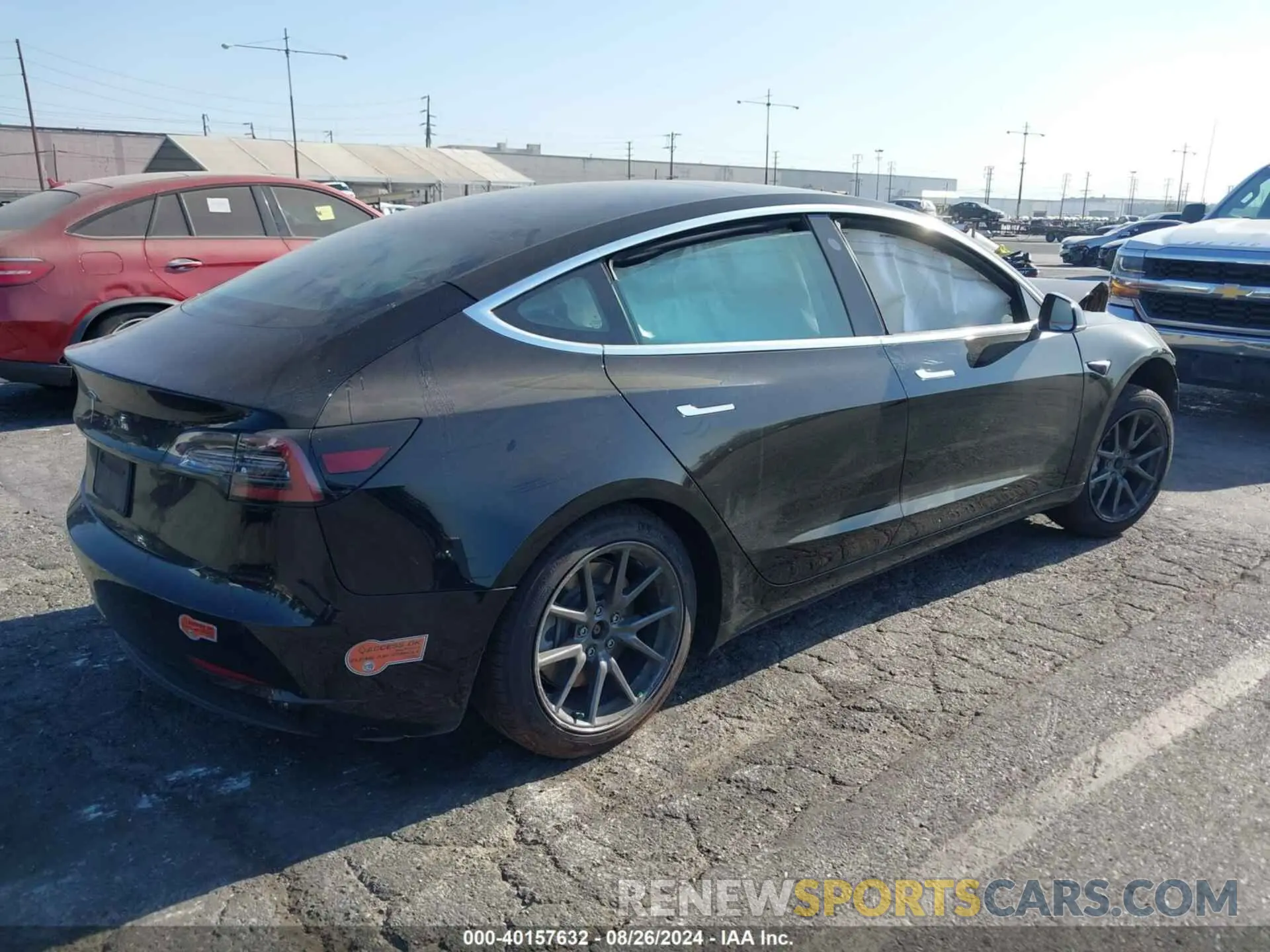 4 fotografías del automóvil dañado 5YJ3E1EA2KF431479 TESLA MODEL 3 2019