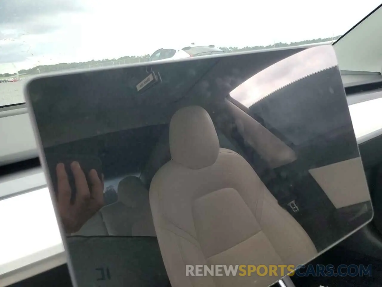 9 fotografías del automóvil dañado 5YJ3E1EA2KF445219 TESLA MODEL 3 2019