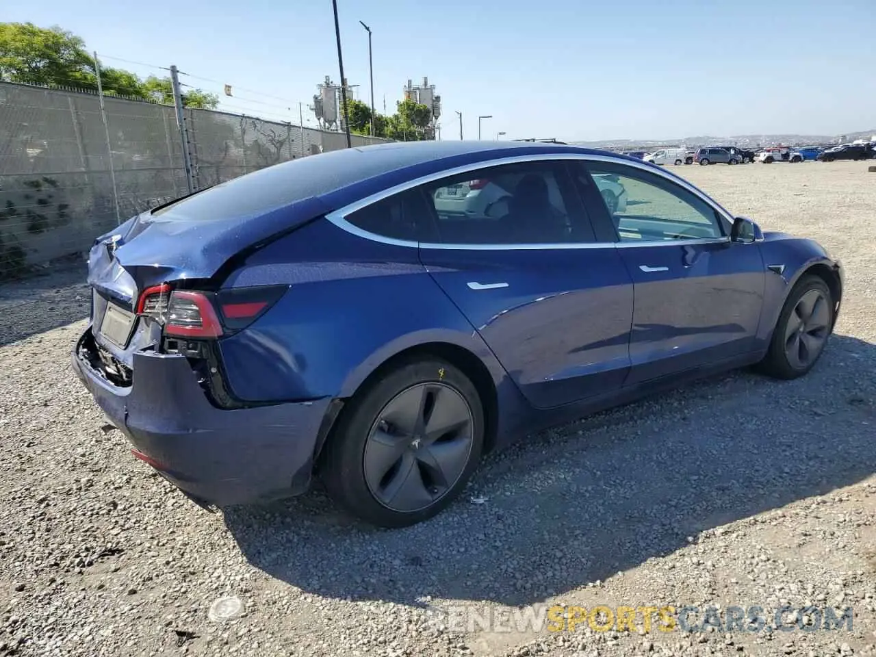 3 fotografías del automóvil dañado 5YJ3E1EA2KF485767 TESLA MODEL 3 2019