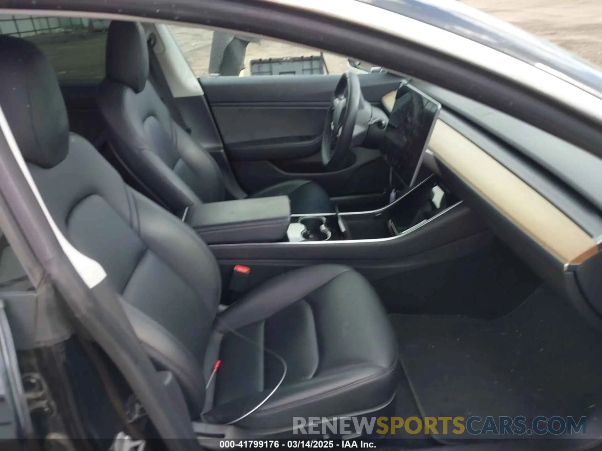 5 fotografías del automóvil dañado 5YJ3E1EA3KF304286 TESLA MODEL 3 2019