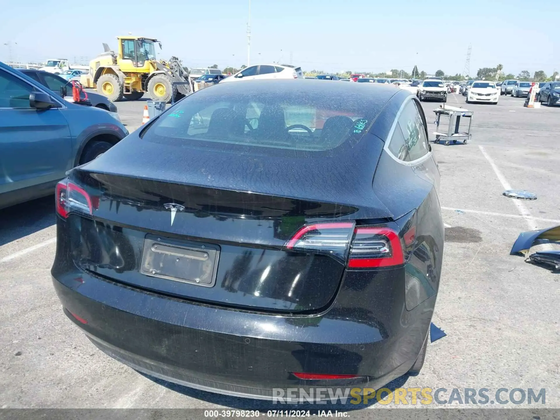 17 fotografías del automóvil dañado 5YJ3E1EA3KF304546 TESLA MODEL 3 2019