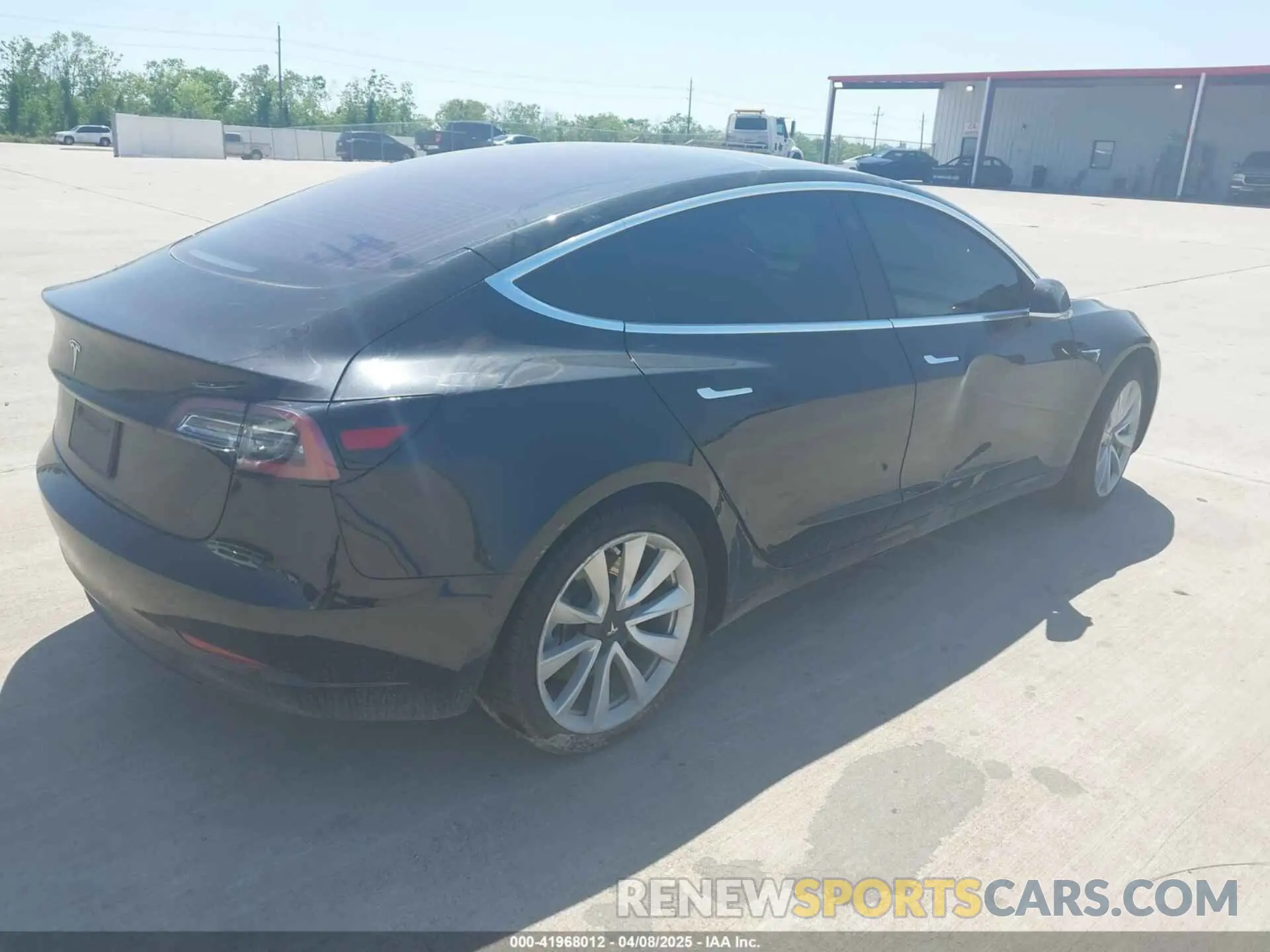 4 fotografías del automóvil dañado 5YJ3E1EA3KF310976 TESLA MODEL 3 2019