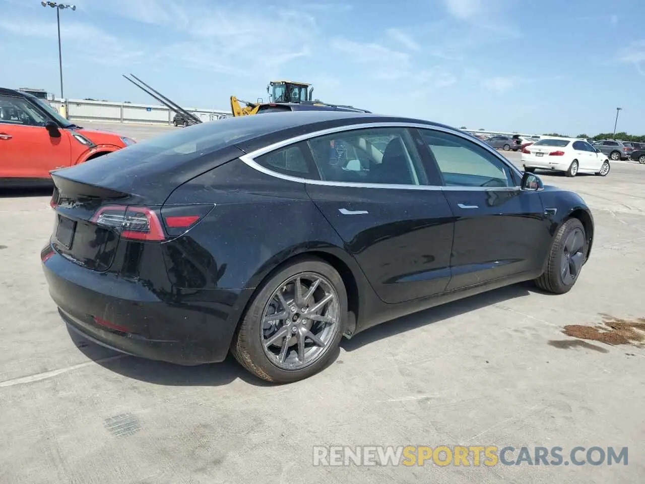 3 fotografías del automóvil dañado 5YJ3E1EA3KF313294 TESLA MODEL 3 2019