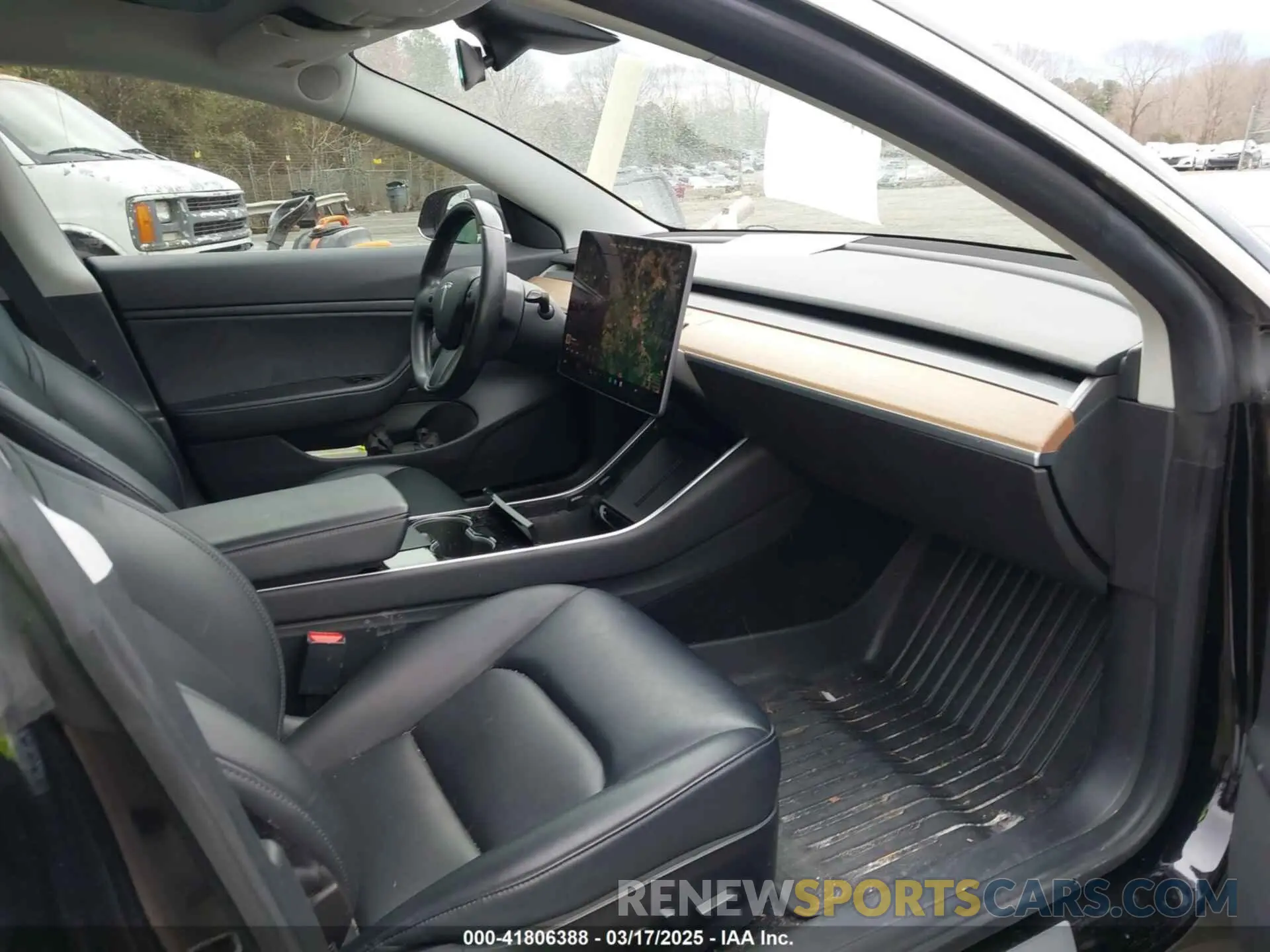 5 fotografías del automóvil dañado 5YJ3E1EA3KF313425 TESLA MODEL 3 2019