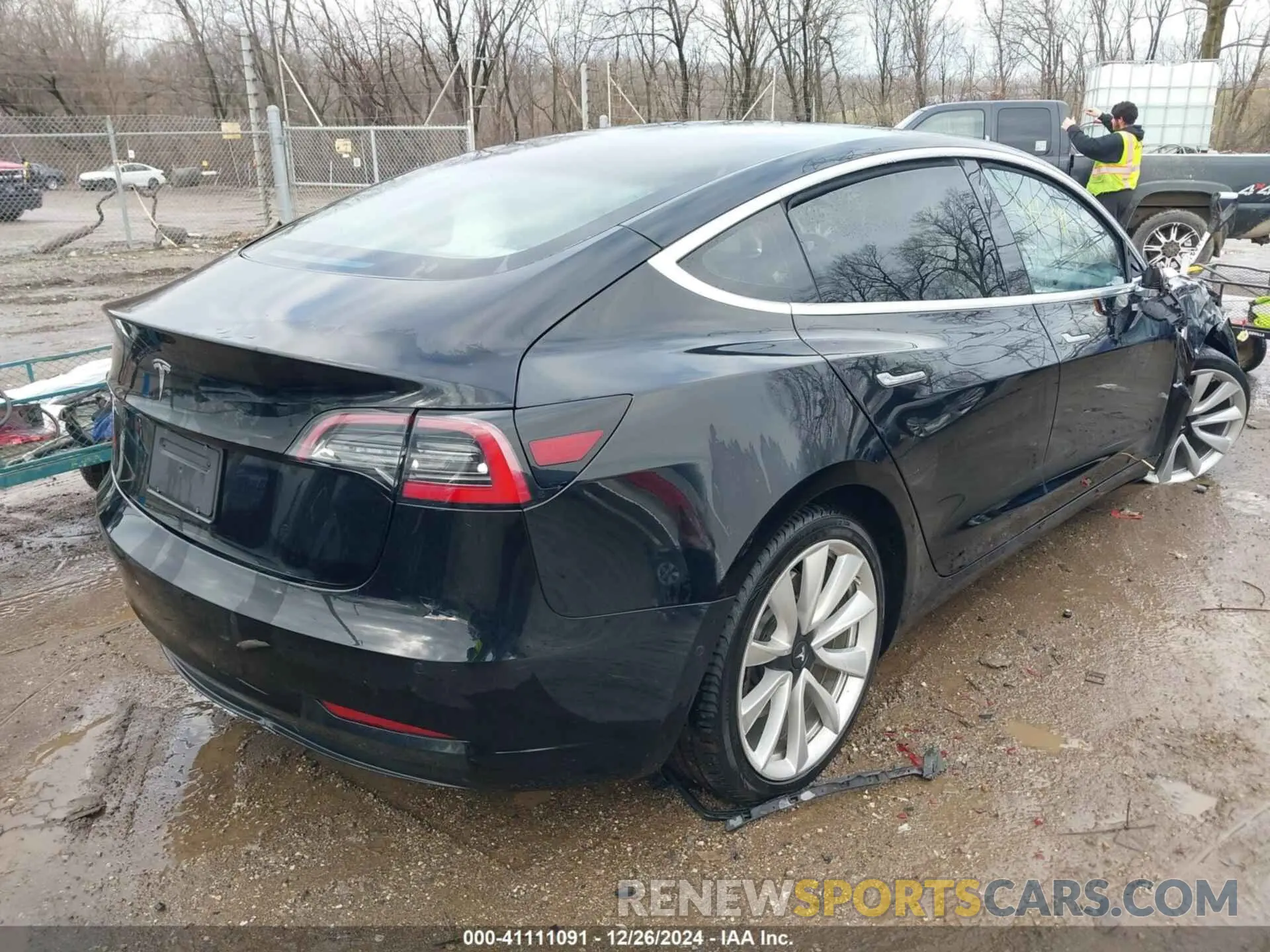 4 fotografías del automóvil dañado 5YJ3E1EA3KF315112 TESLA MODEL 3 2019