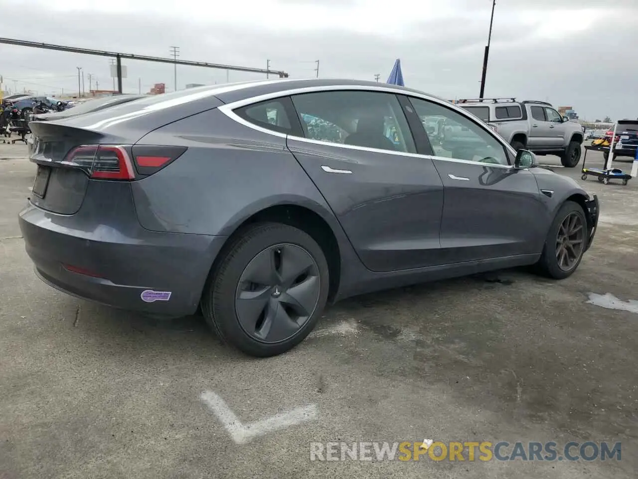 3 fotografías del automóvil dañado 5YJ3E1EA3KF331357 TESLA MODEL 3 2019
