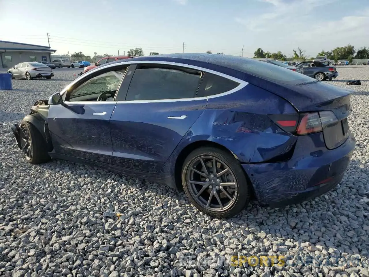2 fotografías del automóvil dañado 5YJ3E1EA3KF332430 TESLA MODEL 3 2019