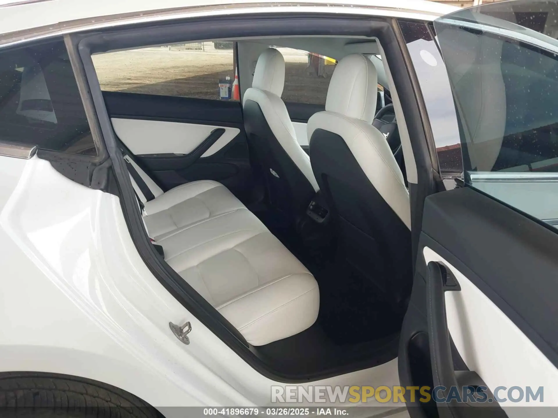 8 fotografías del automóvil dañado 5YJ3E1EA3KF332864 TESLA MODEL 3 2019